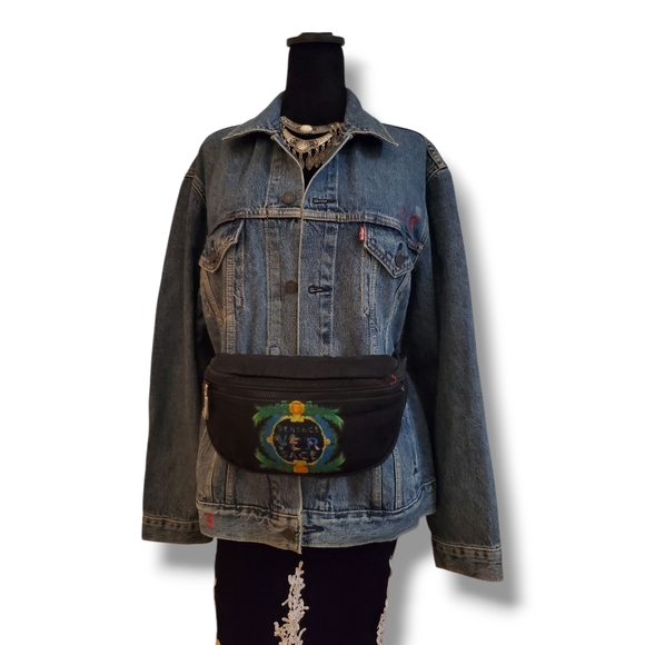 VERSACE Beverly Palm Miami Black Belt Bag with Vibrant Graphic Waist Sling Bag - Picture 3 of 17